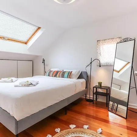 Portucale ! Almirante Panoramic View Apartman